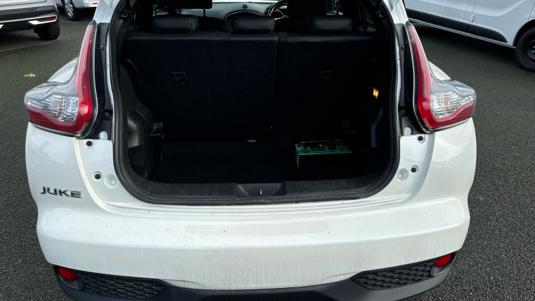 Nissan Juke 1.2 DiG-T N-Connecta 5dr Petrol Hatchback